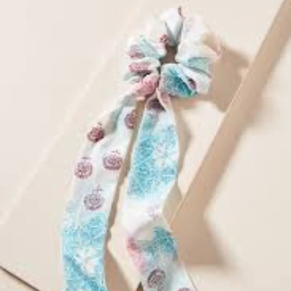 Anthropologie Ronnie Floral Scarf Ponytail Holder - Picture 5 of 6